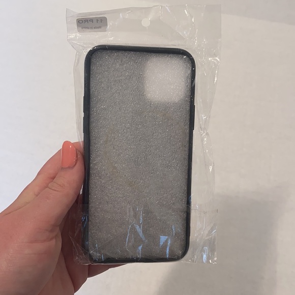 NWT iPhone 11 Pro pineapple phone case - Picture 4 of 6